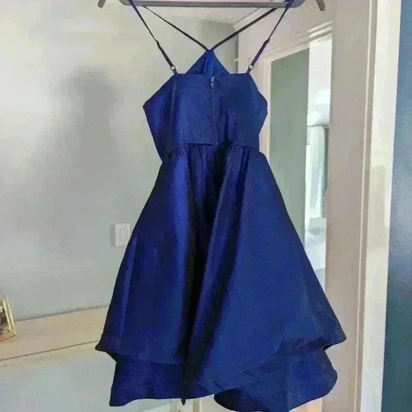 Blue Sequin Hearts Junior Size 3 Formal mini-dress - Picture 6 of 7